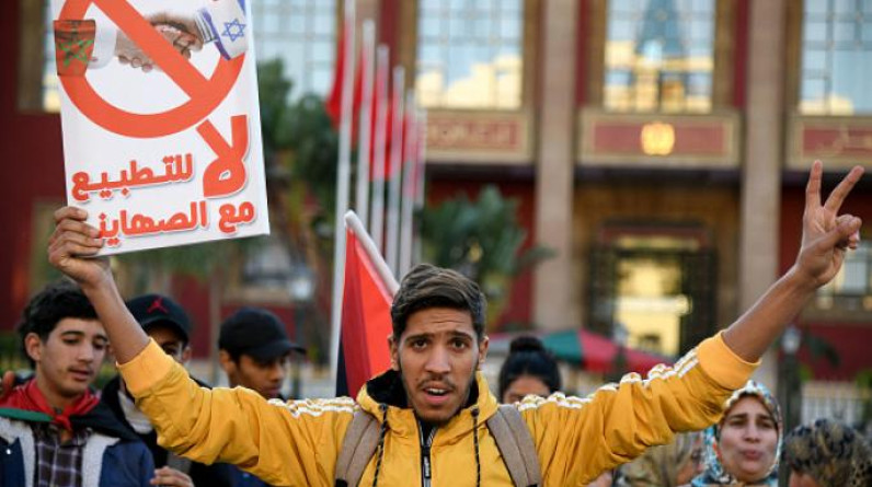 احتجاجات في 30 مدينة مغربية: "الشعب يريد إسقاط التطبيع"